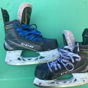 Used Intermediate CCM Tacks 9070 Hockey Skates | Size 5