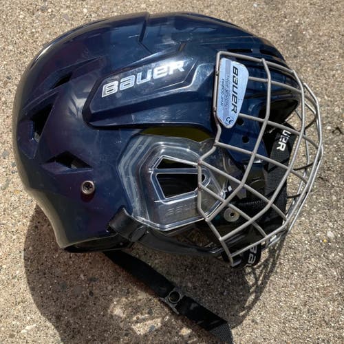 Used Small Bauer Re-Akt 95 Helmet