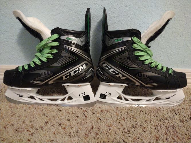 Used Intermediate CCM RibCor 88K Hockey Skates Size 4.5