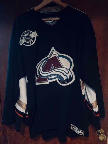 Vintage CCM Colorado Avalanche practice jersey