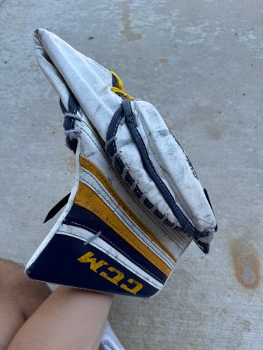 CCM premier 1.9 Glove And Blocker Intermediate size