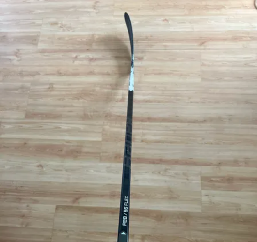 Used Intermediate Bauer Proto-R Right Handed Hockey Stick P28