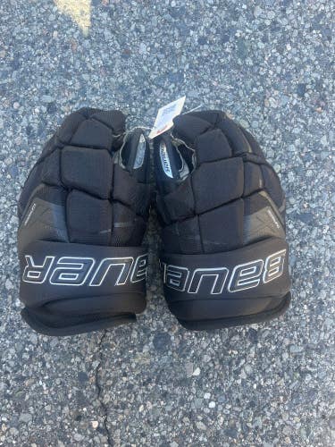 Black Used Senior Bauer Supreme Ultrasonic Gloves 13"