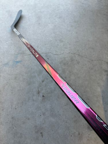 NHL Josh Manson Game Used Senior Bauer Right Handed P92M 102 Flex Pro Stock Vapor Hyperlite 2