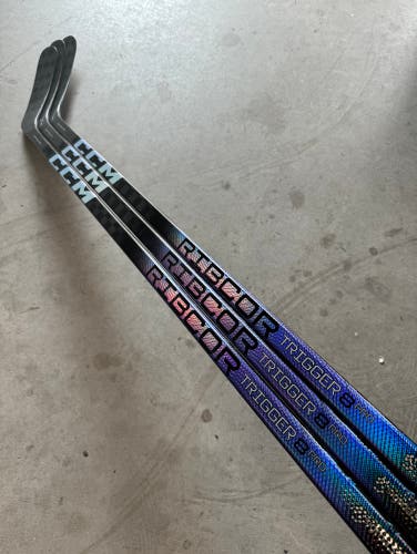 NCAA New Intermediate CCM Right Handed 65 Flex P92M Pro Stock RibCor Trigger 8 Pro Hockey Stick