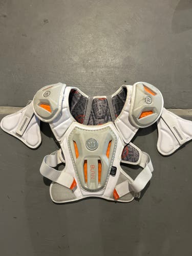 LACROSSE WARRIOR BURN SHOULDER PADS - LIKE NEW