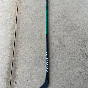 New Senior Bauer Right Handed 87 Flex P28 Pro Stock Hockey Stick