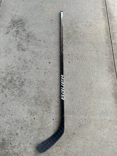 New Senior Bauer Right Handed P92 Pro Stock Suzuki Vapor Hyperlite Hockey Stick