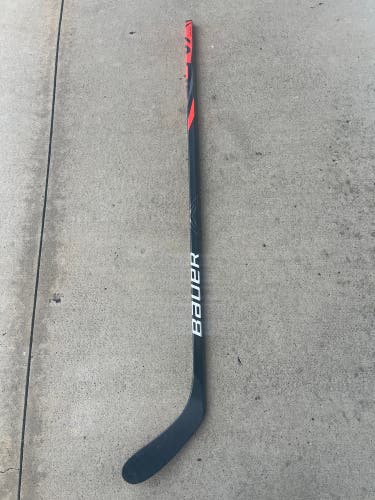 New Senior Bauer Right Handed 95 Flex P28 Pro Stock Vapor X Team Hockey Stick