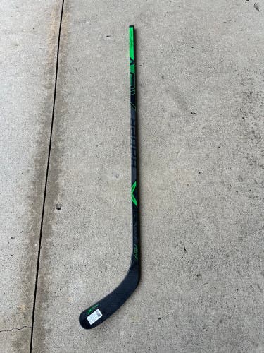 New Senior Bauer Right Handed 87 Flex P29 Pro Stock Nexus ADV Hockey Stick