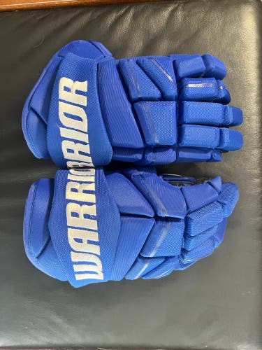 Warrior LX 30 sr 13in Blue hockey gloves