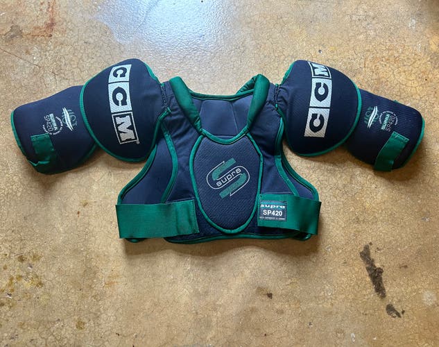 CCM Supra SP420 Shoulder Pads