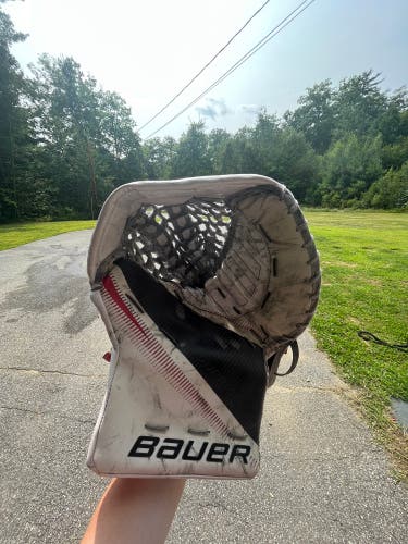 Cam Ward Bauer 2s Pro Goalie Glove