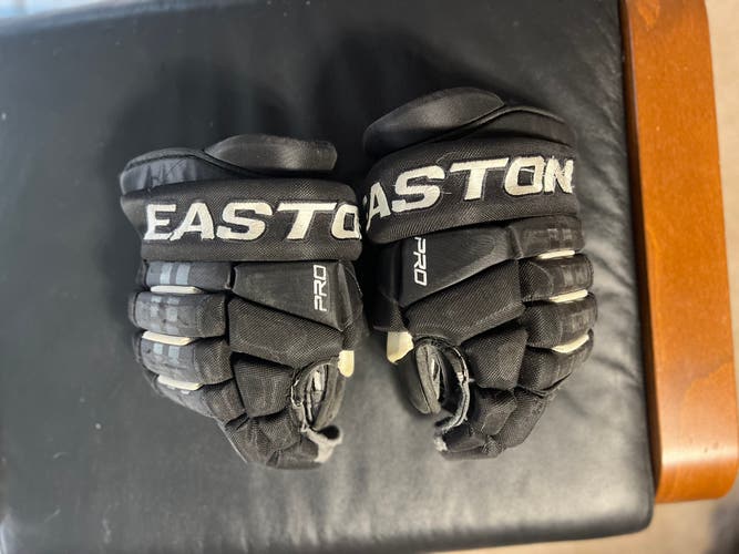 Easton 13” Pro Hockey gloves Black