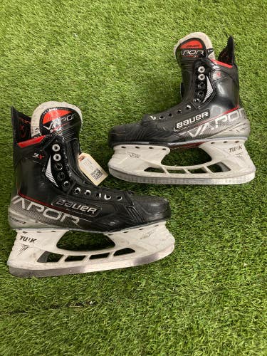 Used Senior Bauer Vapor 3X Hockey Skates 9.5