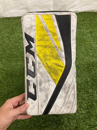 White Used Intermediate CCM P2.9 Regular  Goalie Blocker