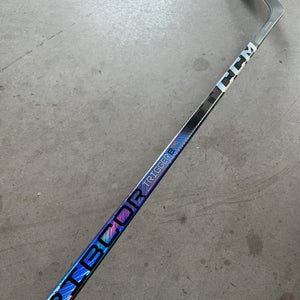 New Senior CCM Right Handed P28 85 Flex Pro Stock RibCor Trigger 8 Pro Hockey Stick