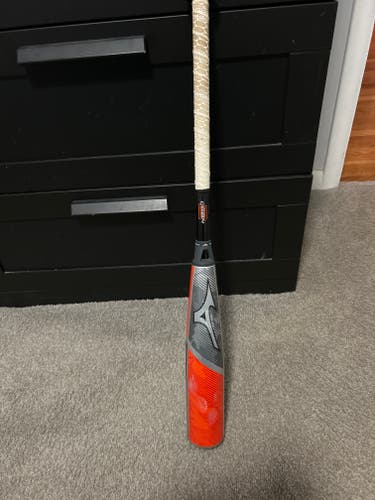 Used 2023 Mizuno Crbn2 USSSA Certified Bat (-12) Composite 29"