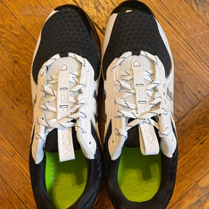 Brand New Under Armour Metal Baseball Cleats With Toe Dip Protection