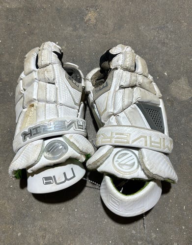 White Used Maverik M5 Lacrosse Gloves 10"