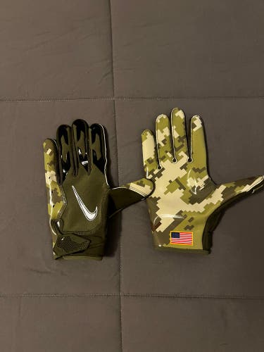 nike football gloves