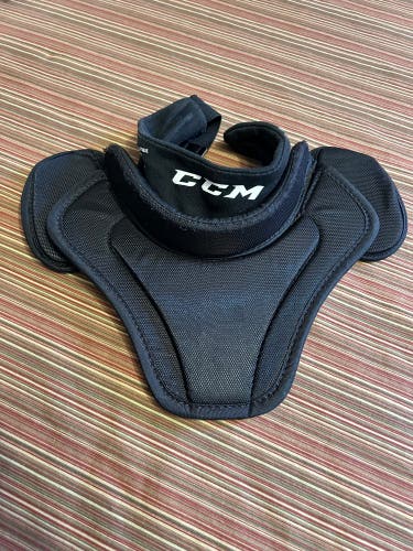 CCM TC-500 JR Ballistic/Nylon Goalie Neck/Throat Guard