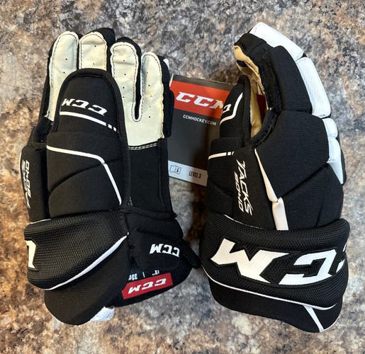 New Senior 13” Tacks 9040 Hockey Gloves
