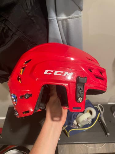 Ccm tacks 710 helmet