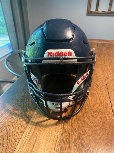 Used Riddell SpeedFlex - Youth Medium - Navy Blue