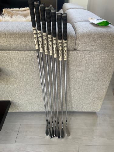 Taylormade Tour Burner Irons P-4