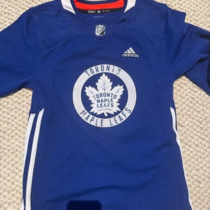 Adidas Jersey Matthews Size 42