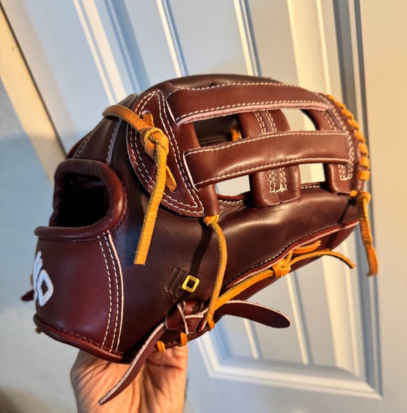 Nokona 11.75" Bloodline Edge Baseball Glove