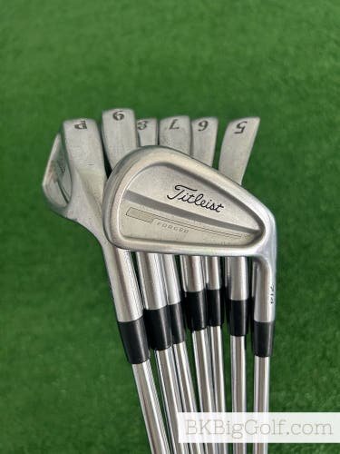 Titleist 714 CB Forged Iron Set 4-P / Dynamic Gold 120 Stiff