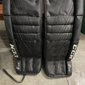 Ccm E flex 4.9 Goalie Pads