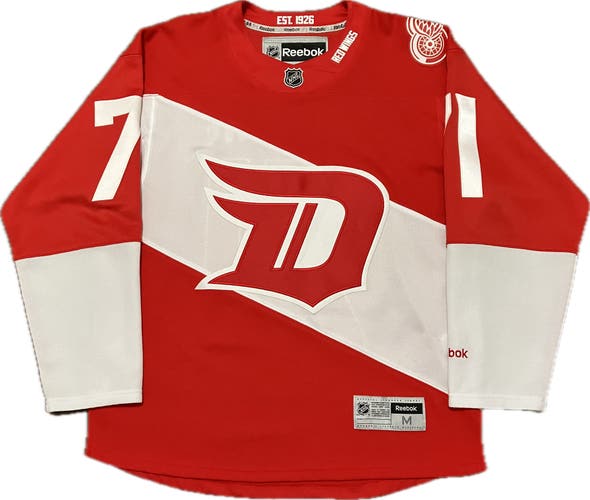 Detroit Red Wings Dylan Larkin 2016 Stadium Series Reebok NHL Hockey Jersey M