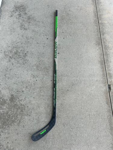 New Senior Bauer Right Handed 77 Flex P92 Pro Stock Sling Hockey Stick