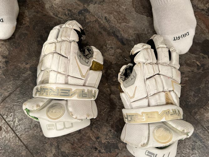 Used  Maverik Large Lacrosse Gloves