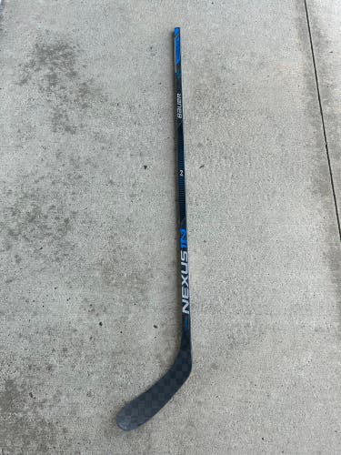 New Senior Bauer Right Handed 77 Flex P28 Pro Stock Nexus 1N Hockey Stick