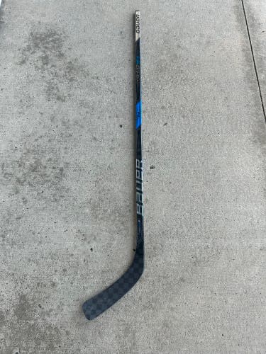 New Senior Bauer Right Handed 87 Flex P02 Pro Stock Nexus 1N Hockey Stick