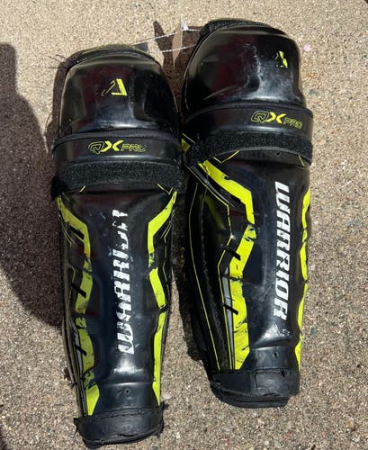 Used Senior Warrior Alpha DX Pro Shin Pads 13"