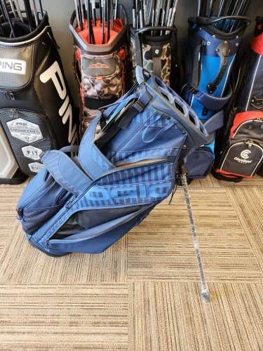 Ogio Woode Stand Navy Sport Bag