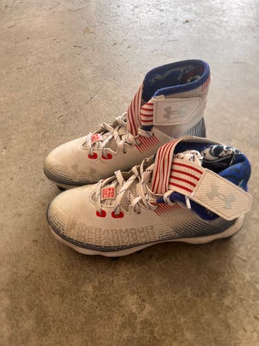 UA 2Y football cleats