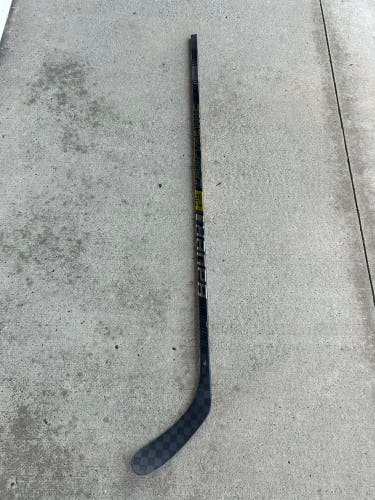 New Senior Bauer Right Handed 82 Flex P08 Pro Stock Frk Supreme 1S Hockey Stick