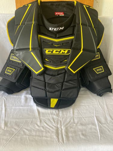 CCM Premier R1.9 Chest protector