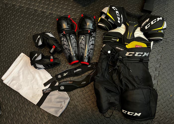 Used  Youth Hockey CCM Starter Kit