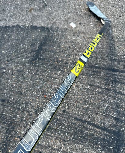 Used Senior Bauer Supreme 2S Team Hockey Stick Left Hand P92