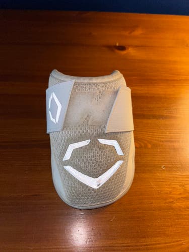 Evoshield Men’s White Baseball Elbow Guard