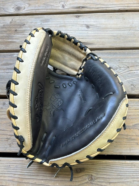 Rawlings Heart of the Hide Catchers Glove 34 barely used