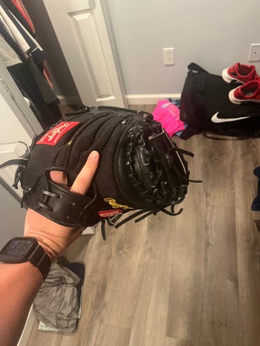 Used Catcher's Rawlings Heart of the Hide Baseball Glove 34"