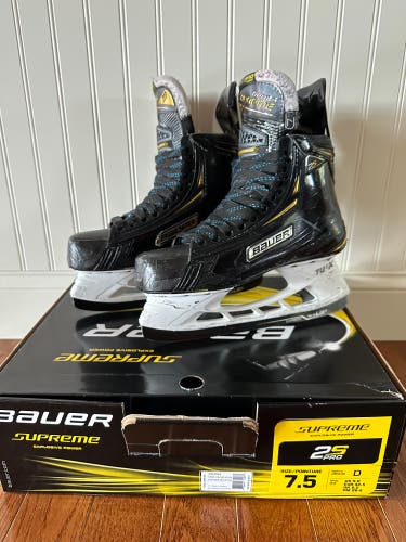 Used Senior Bauer Supreme 2S Pro Hockey Skates Regular Width 7.5